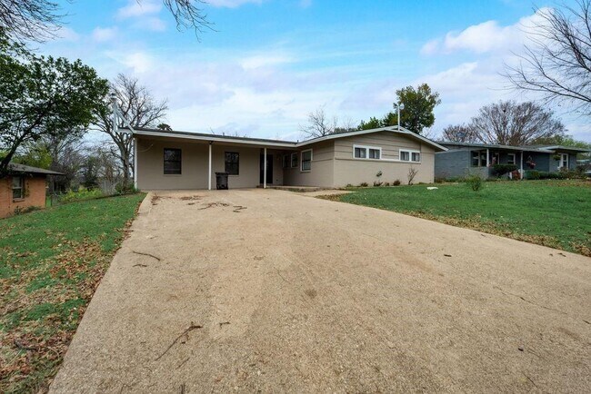 5224 Trail Lake Drive, Fort Worth, TX 76133 photo 4