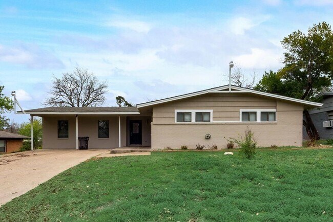 5224 Trail Lake Drive, Fort Worth, TX 76133 photo 3