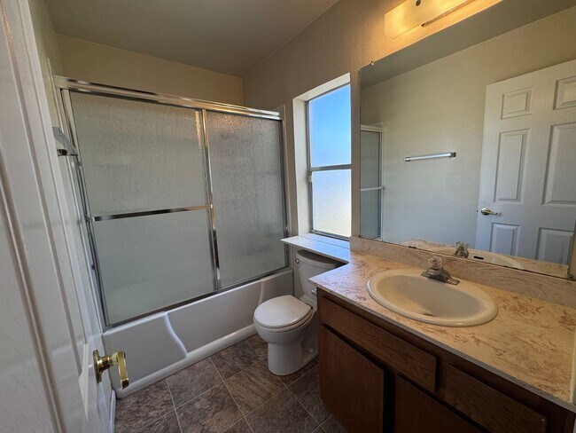 Perfect 3 Bed 2 Bath Townhouse with Large Yard in Brentwood photo 5