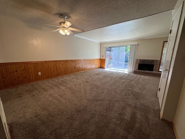 Perfect 3 Bed 2 Bath Townhouse with Large Yard in Brentwood photo 3
