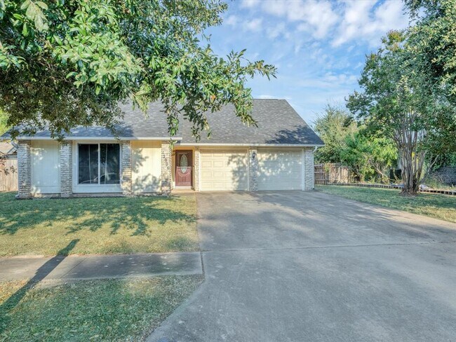12906 Irongate Ave Austin, TX 78727 photo 2