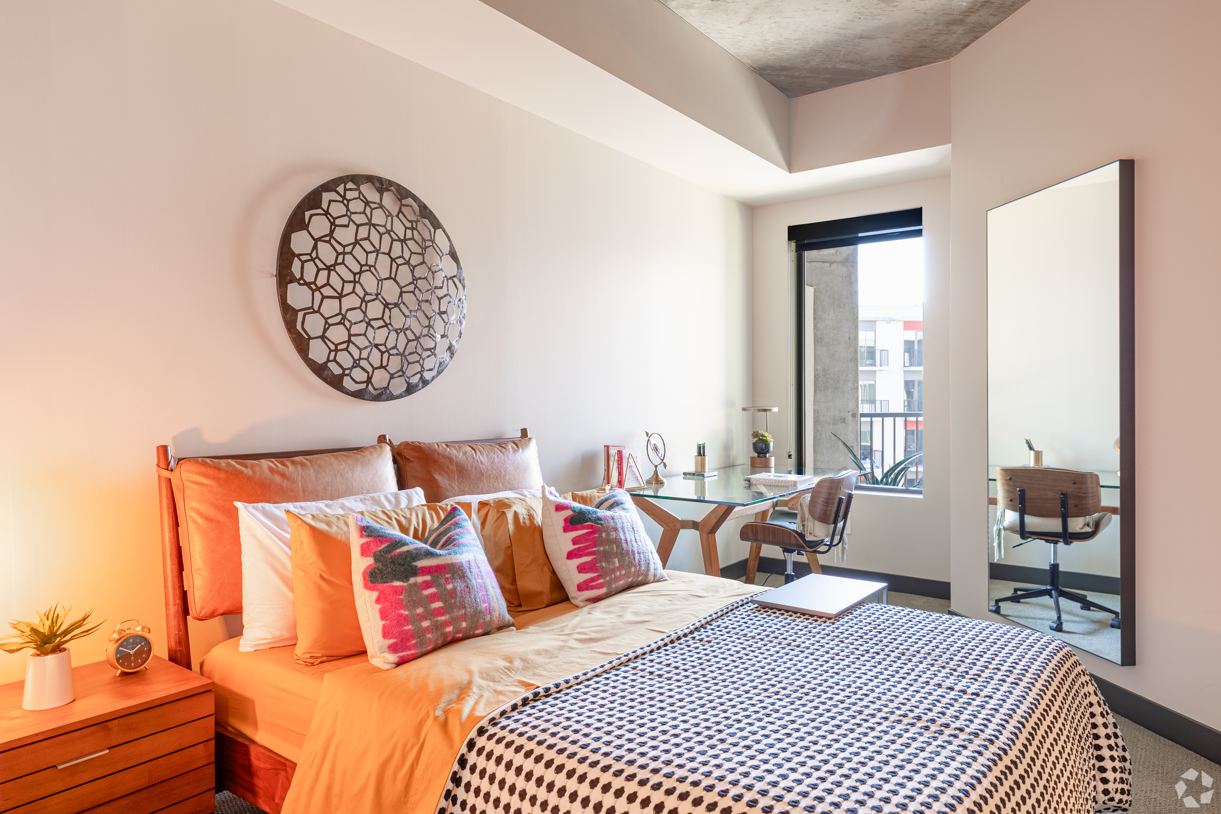 The Local Tempe Luxury Apartments photo 4