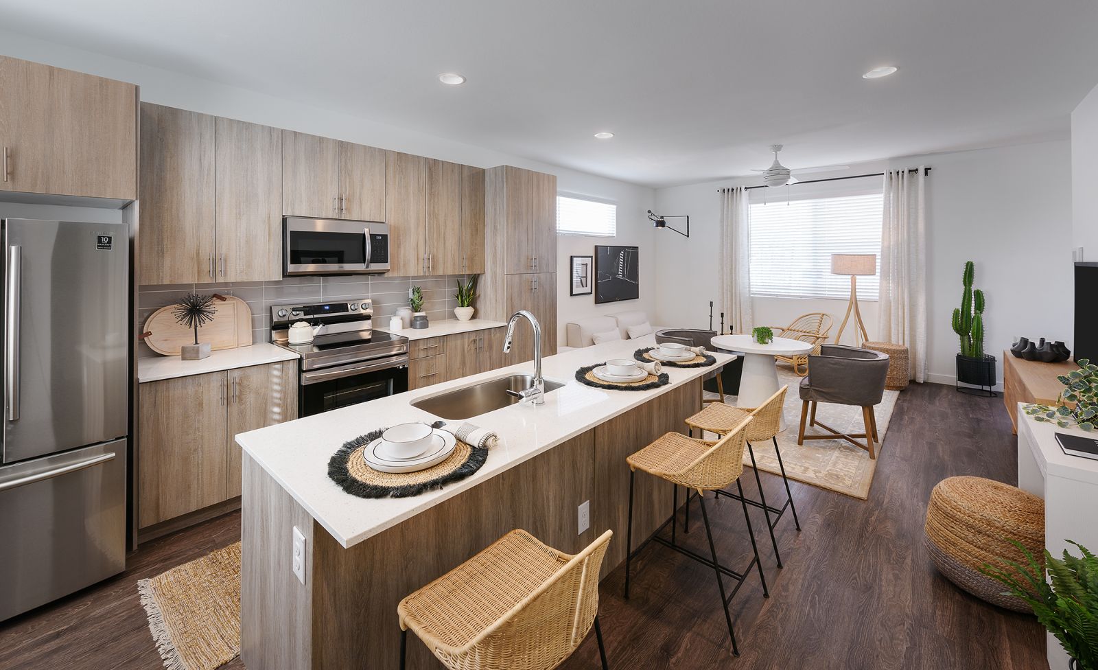 Sanctuary on 51st-AZCOM photo 2
