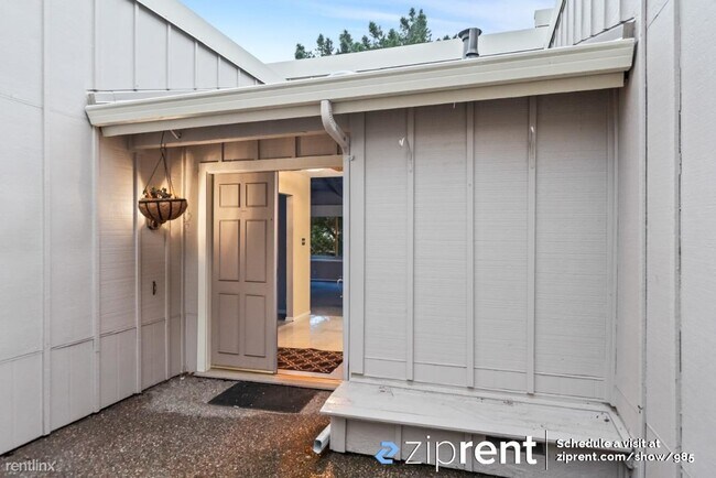 42 Weepingridge Court, San Mateo, CA 94402 photo 4