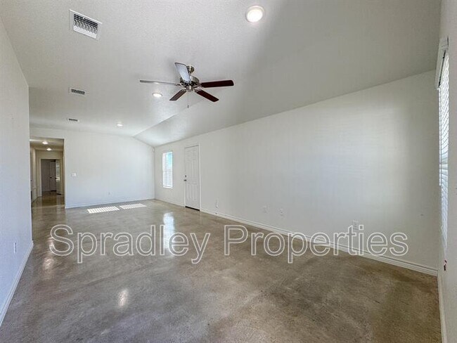 2306B Zanoletti Ct Temple, TX 76504 photo 2
