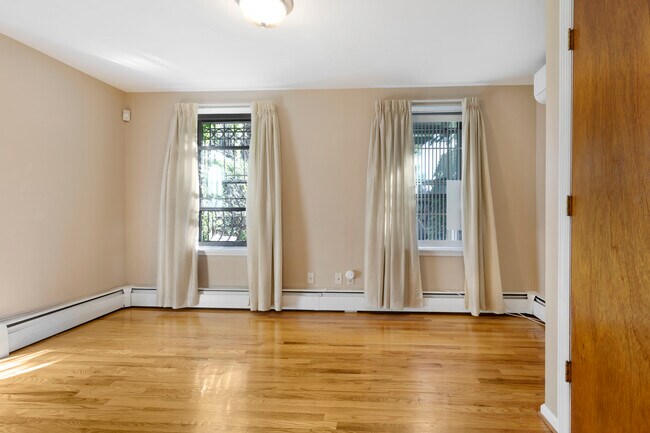 126 W 132nd St New York, NY 10027 photo 4