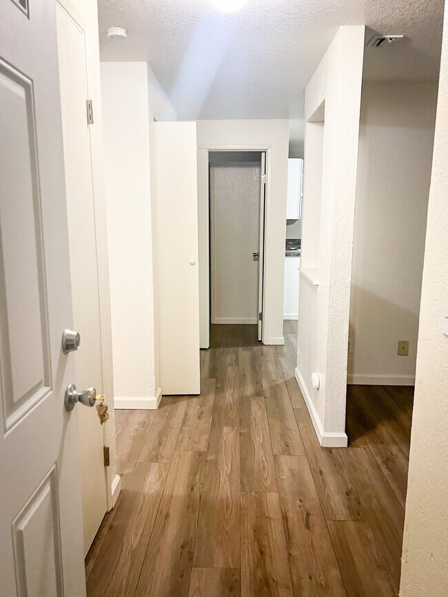 Silver Ridge Village photo 2