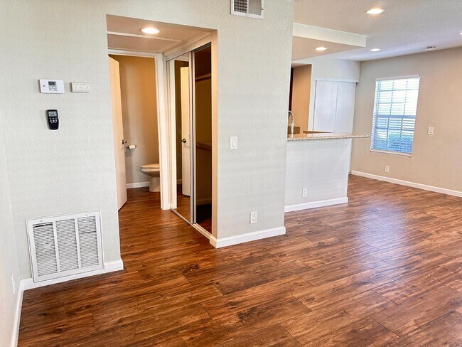 774 Eastshore Terrace Chula Vista, CA 91913 photo 3