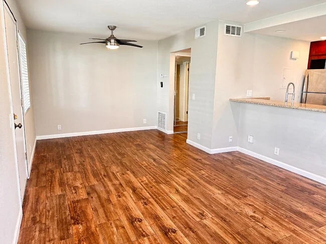 774 Eastshore Terrace Chula Vista, CA 91913 photo 2