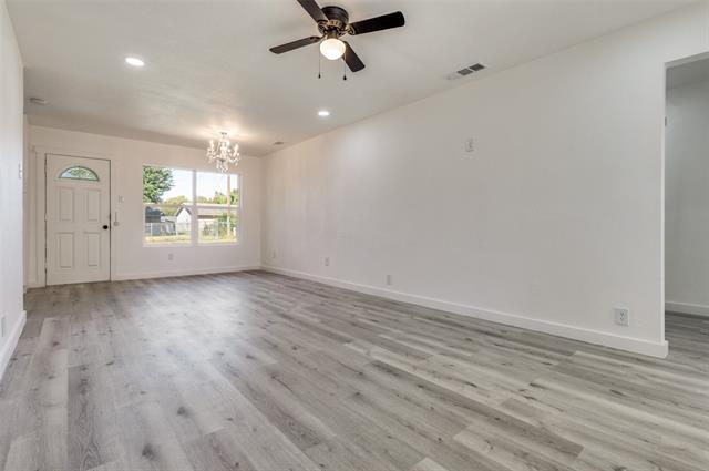 6215 Misty Wood Dr Dallas, TX 75217 photo 4