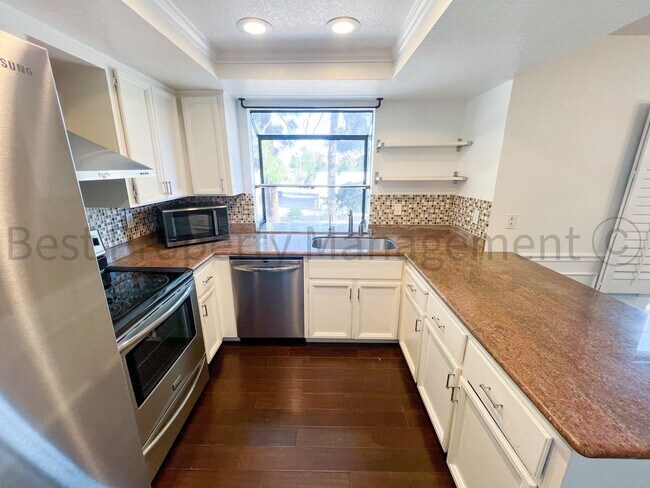 43065 Mayfair Park Ter photo 5