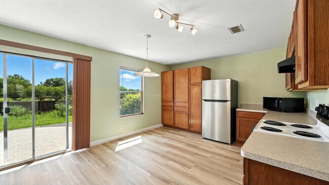 209 Hinge Loop Cibolo, TX 78108 photo 5