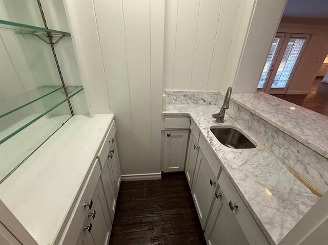 6121 Preston Haven Drive, Dallas, TX 75230 photo 2
