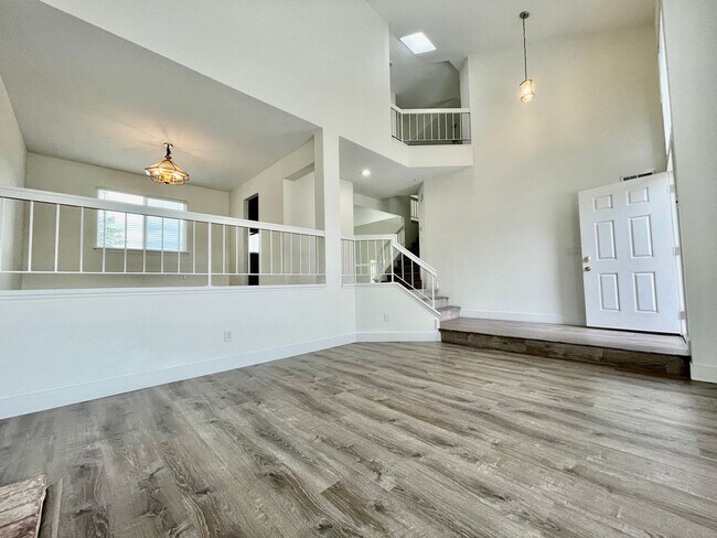 Fully Remodeled 5bed,3bath photo 3