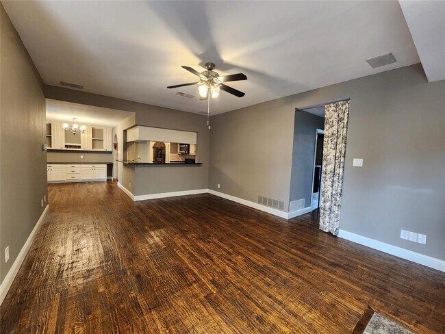 1029 Wakefield Drive, Garland, TX 75040 photo 4