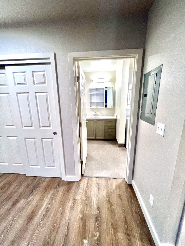 2330 Yakima Ct Tacoma, WA 98405 photo 3