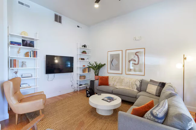 19 Cottage Ave Coliving photo 2