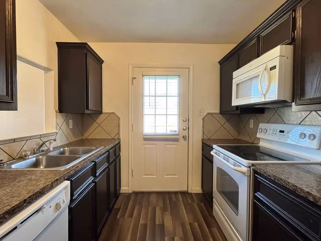 909 Yi Dr Killeen, TX 76549 photo 2