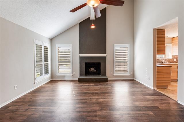 3801 Silver Maple Drive, Carrollton, TX 75007 photo 4