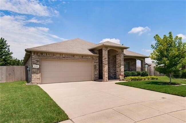 608 Irish Glen Ct Haslet, TX 76052 photo 2