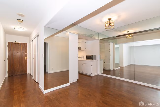 Gramercy Towers photo 5