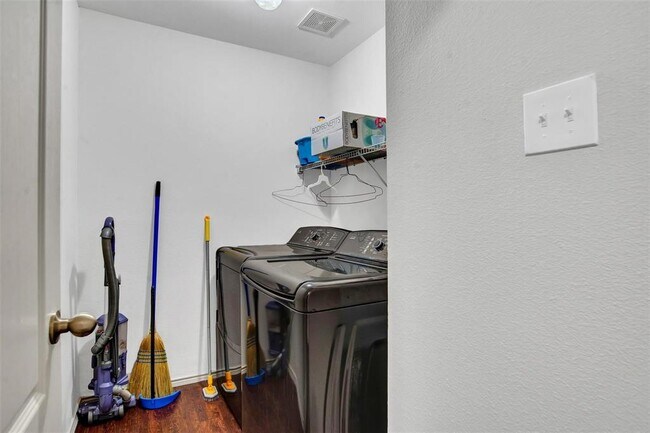 1832 Serena Drive, Lancaster, TX 75134 photo 3