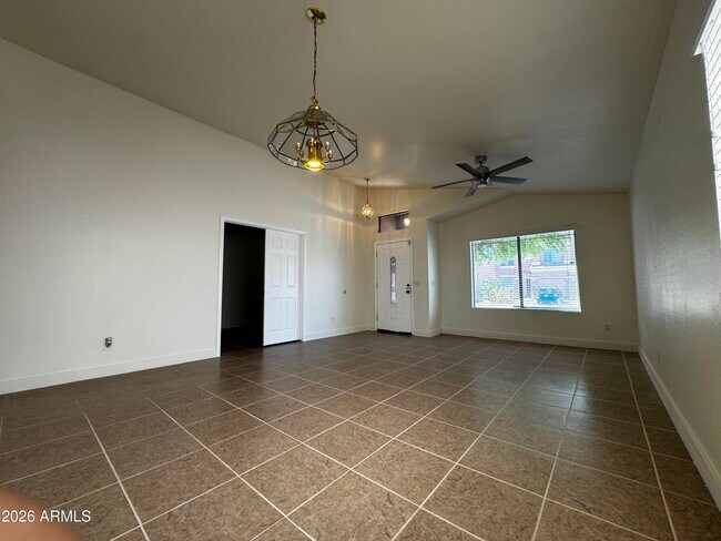 43250 W Estrada St Maricopa, AZ 85138 photo 4