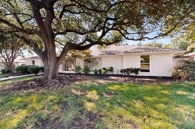 7116 Town Bluff Drive, Dallas, TX 75248 photo 3