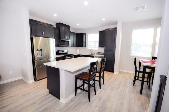 503 Hummingbird Ln Imperial Beach, CA 91932 photo 5
