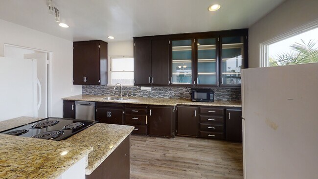 6126 Dorothy Dr San Diego, CA 92115 photo 5
