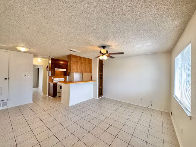 2216 Silverway Dr Killeen, TX 76549 photo 2
