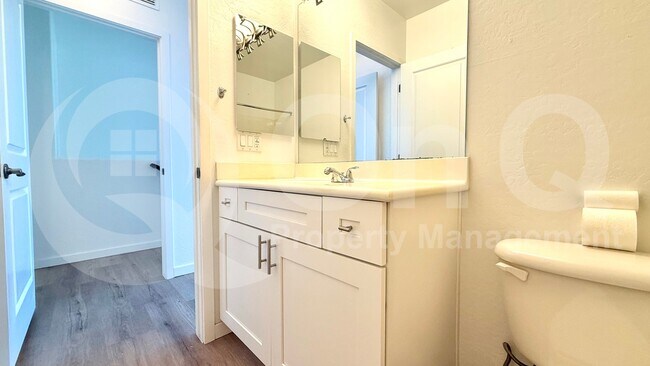 330 South Farmer Avenue, Tempe, AZ 85281 photo 5