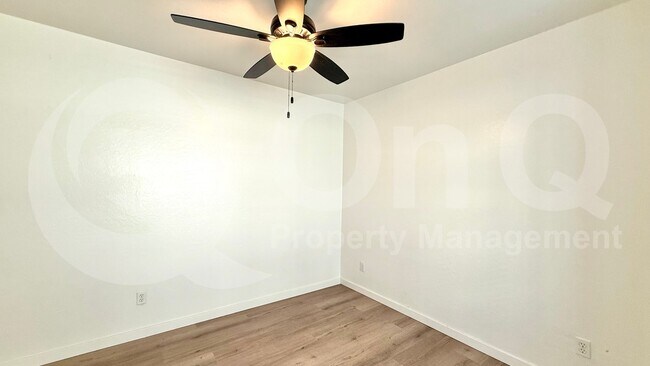 330 South Farmer Avenue, Tempe, AZ 85281 photo 2