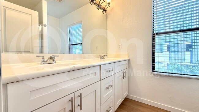 330 South Farmer Avenue, Tempe, AZ 85281 photo 3