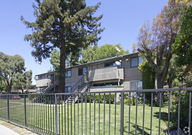 Jackson Place Apartments photo 2