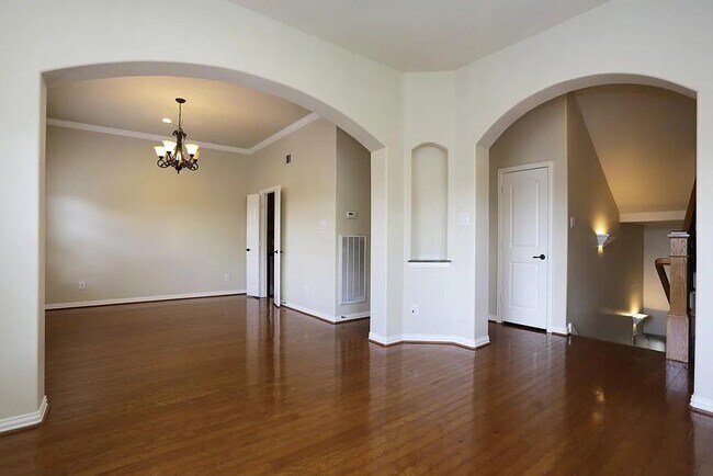 5615 Winsome Lane, Houston, TX 77057 photo 4