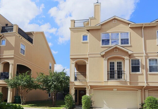 5615 Winsome Lane, Houston, TX 77057 photo 2