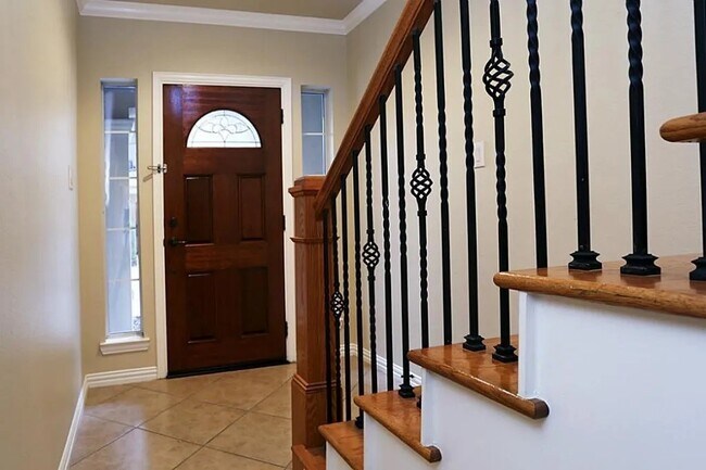 5615 Winsome Lane, Houston, TX 77057 photo 3