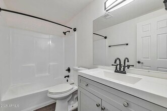 4231 N 13th Pl Phoenix, AZ 85014 photo 5