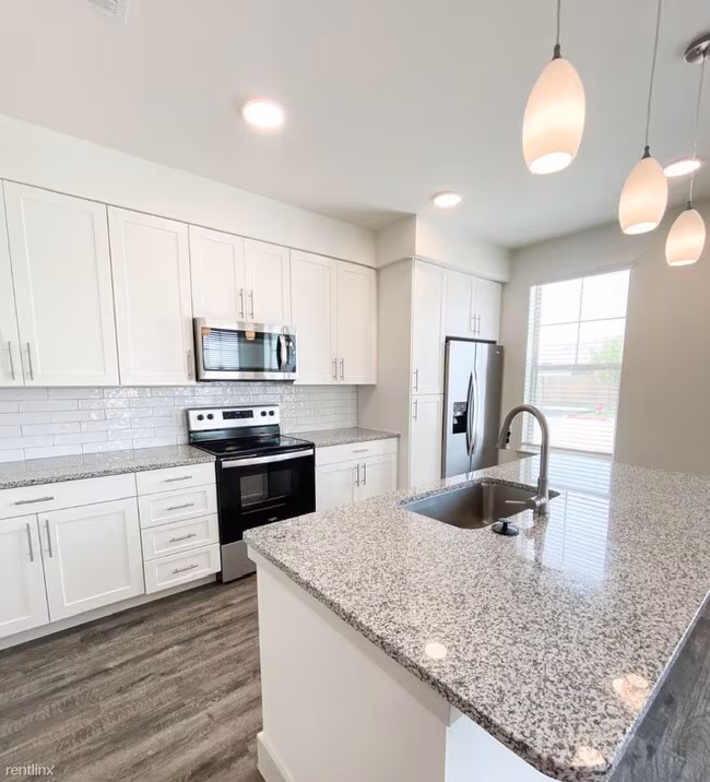 2352 Westinghouse Rd Georgetown, TX 78626 photo 3