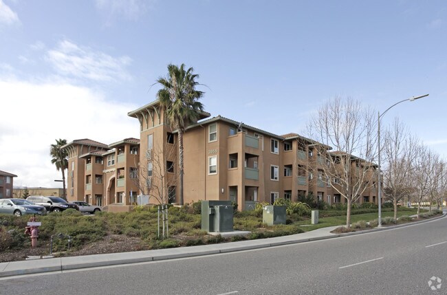 3906 Vista Roma Drive - 1 photo 2