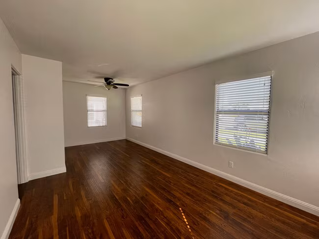 1047-1047 Diamond St San Diego, CA 92109 photo 4