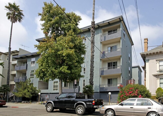 290 Lee St photo 3