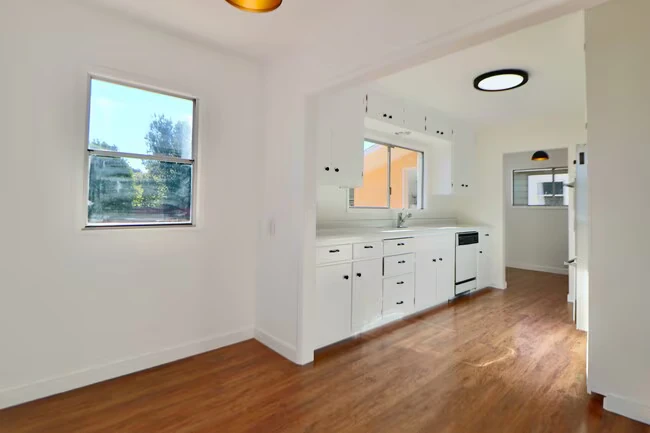 129 Oakes Blvd San Leandro, CA 94577 photo 5