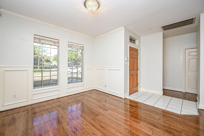 6511 Mesa Vista Court, Houston, TX 77083 photo 5