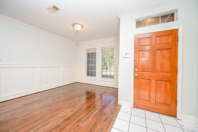 6511 Mesa Vista Court, Houston, TX 77083 photo 2