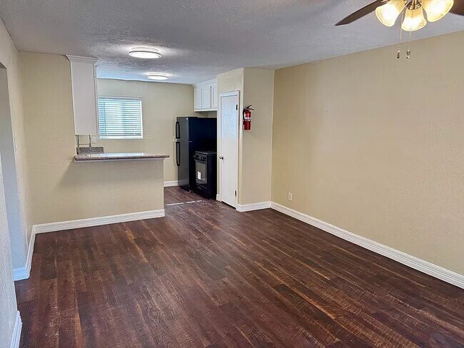 3906 Rotman Street, Houston, TX 77003 photo 2