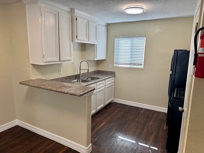 3906 Rotman Street, Houston, TX 77003 photo 4