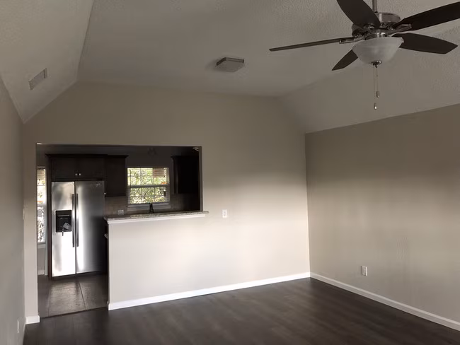 3705 W Pioneer Pkwy Arlington, TX 76013 photo 4