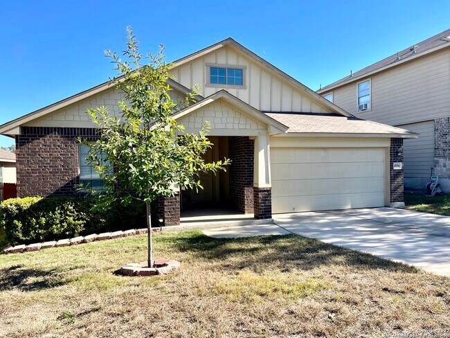 2034 Gray Fox Creek San Antonio, TX 78245 photo 2